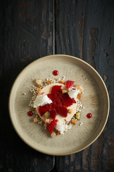 Cremeux karamel chocolade met rood fruit